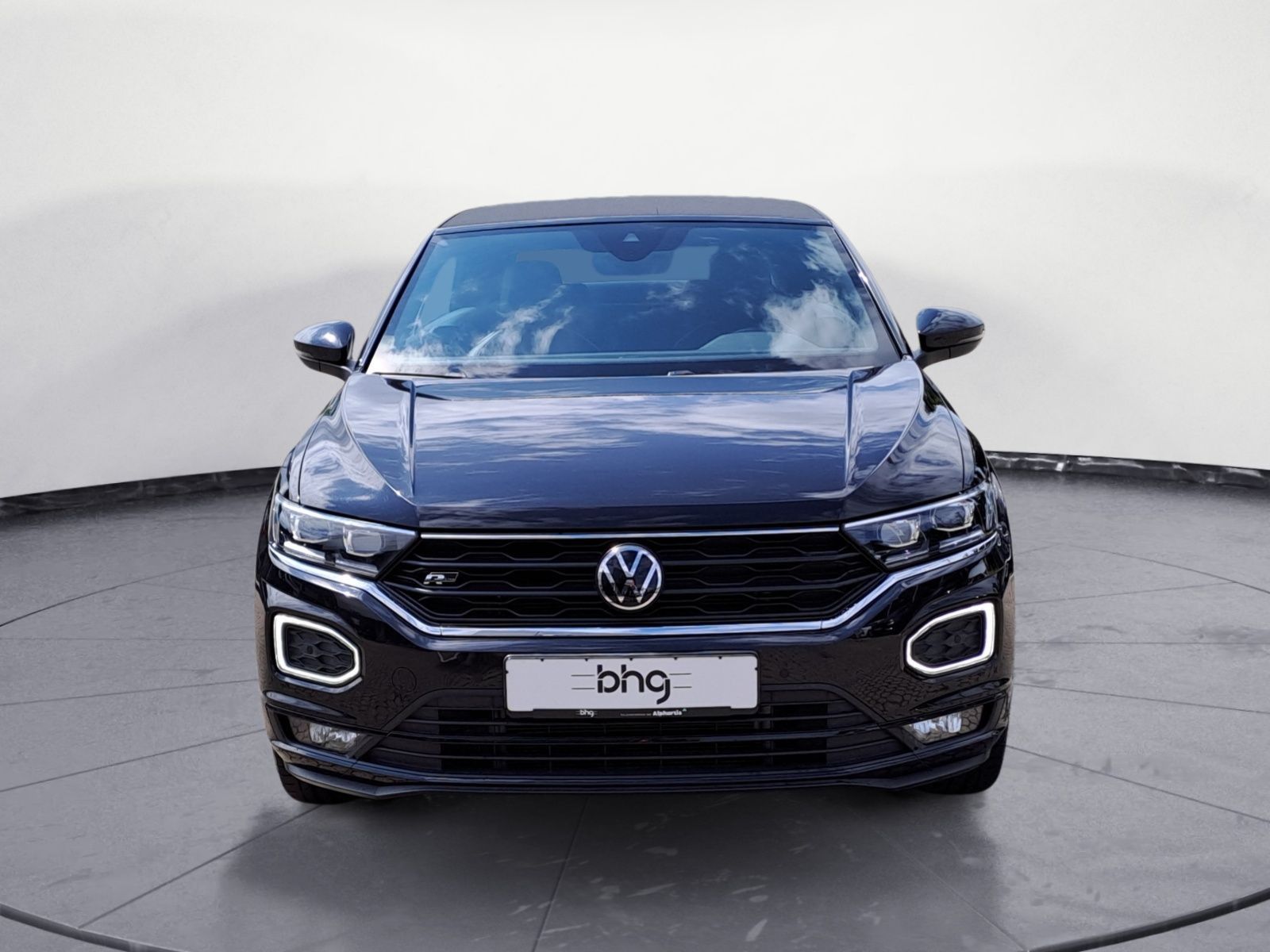Volkswagen T-Roc R-Line - Samsaru's Car Outlet