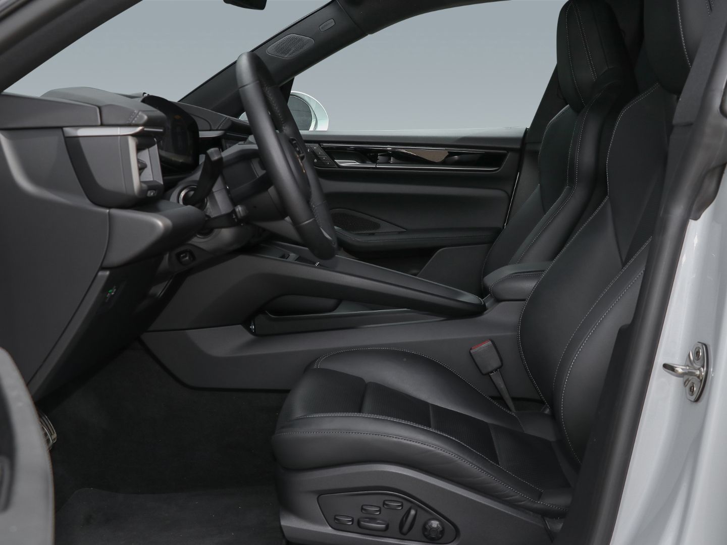 Porsche Macan 4S Burmester HA-Lenkung InnoDrive 22-Zoll