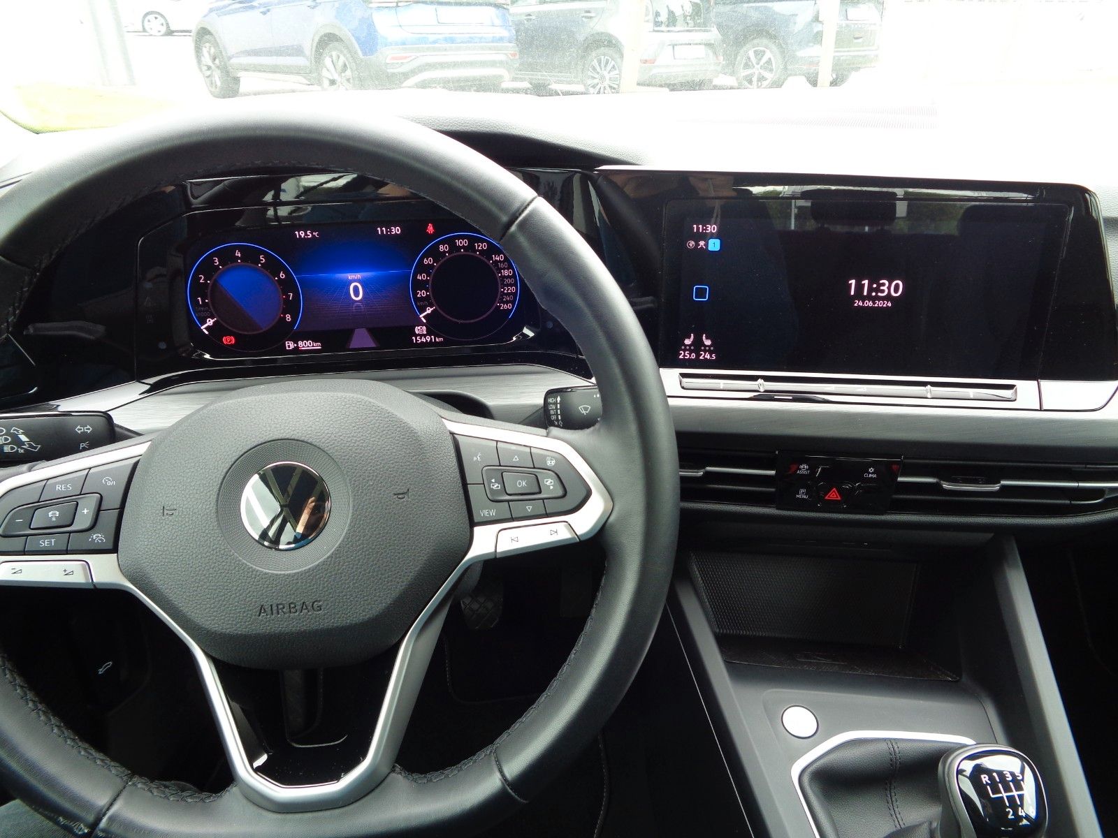 Volkswagen Golf VIII Lim. Style - Samsaru's Car Outlet