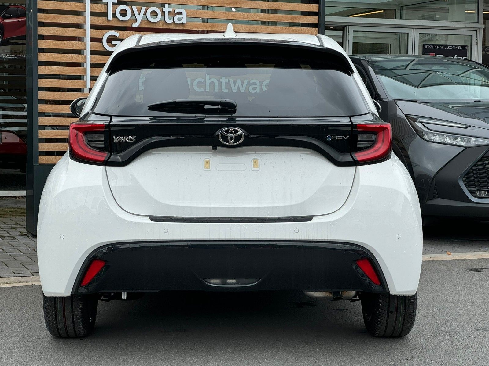 Toyota Yaris Hybrid Style 315 € mtl finanzieren