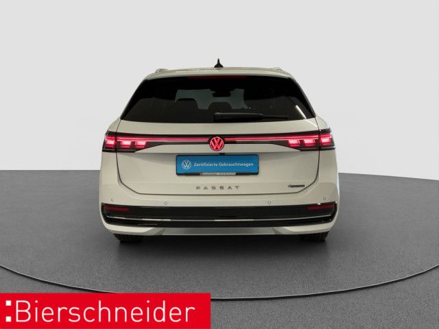 Volkswagen Passat Variant 2.0 TDI 4Mo Elegance AHK PANO STA
