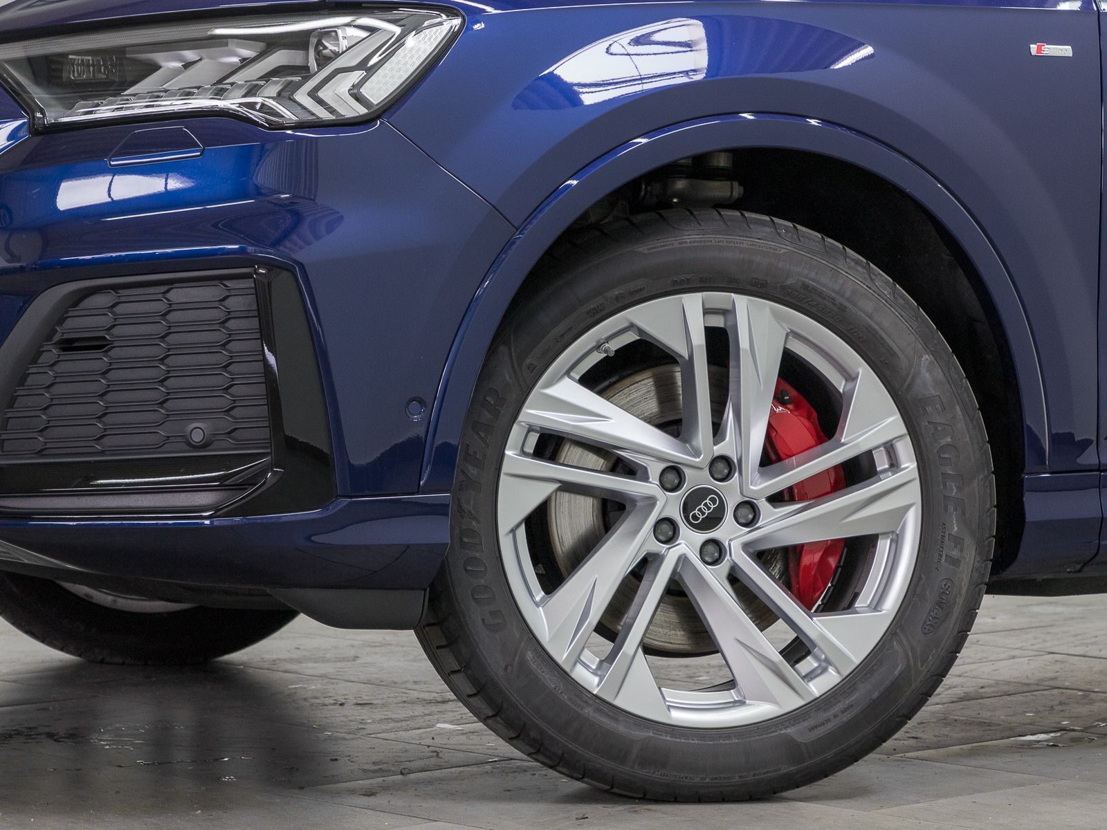 Audi Q7 50 TDI Q S LINE 7-SITZE LM20 AHK MATRIX