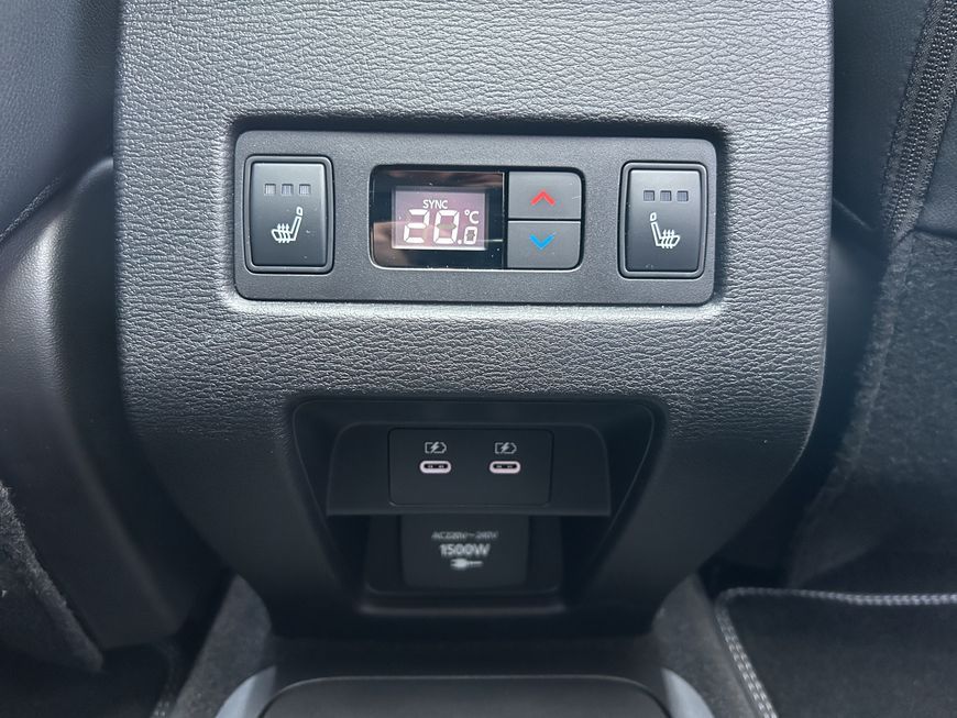 Mitsubishi Outlander 2.4 4WD Plug-In HYB TOP,360°Kam,Leder,