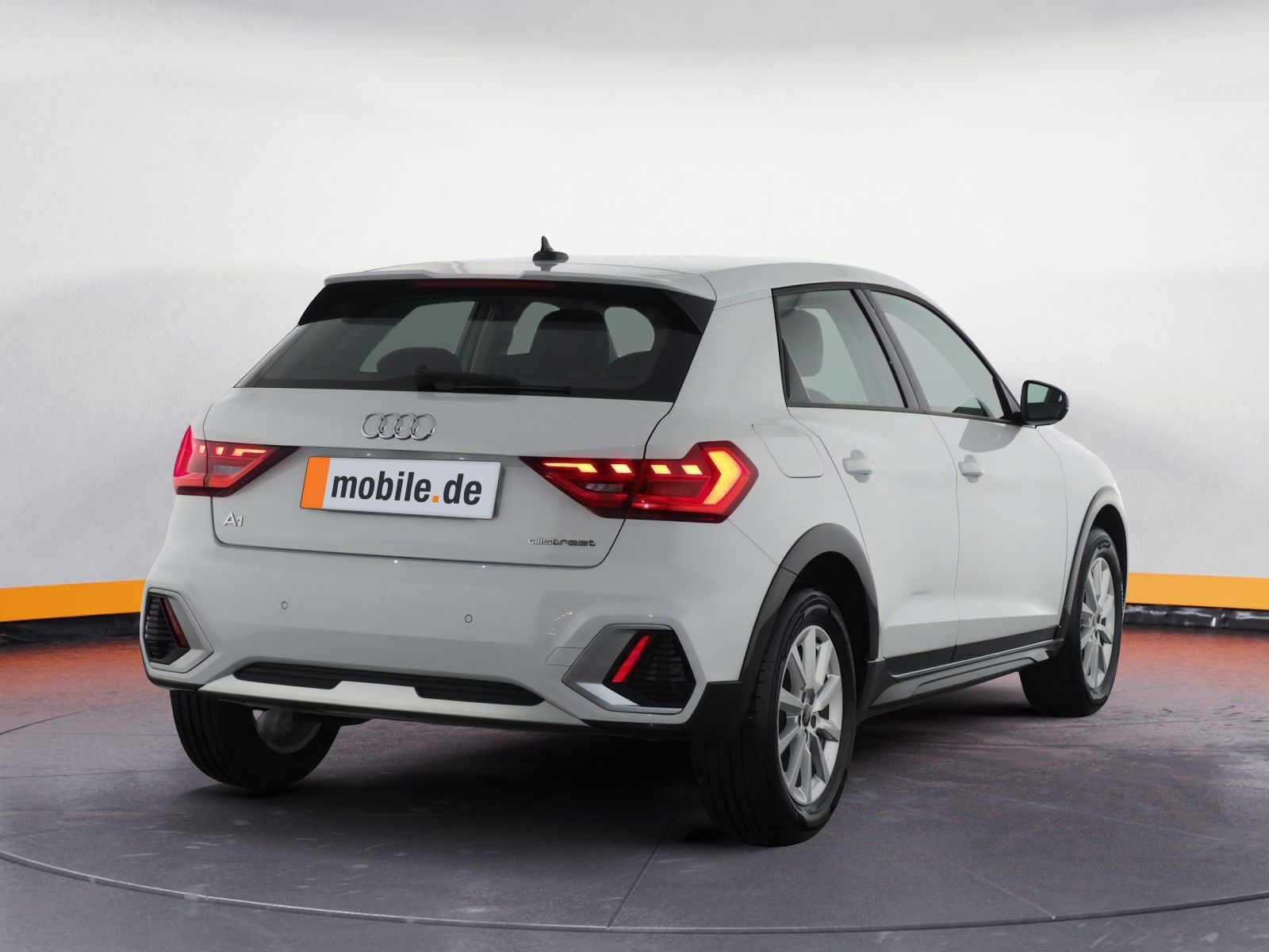 Audi A1 allstreet 30 TFSI S tronic - Samsaru's Car Outlet