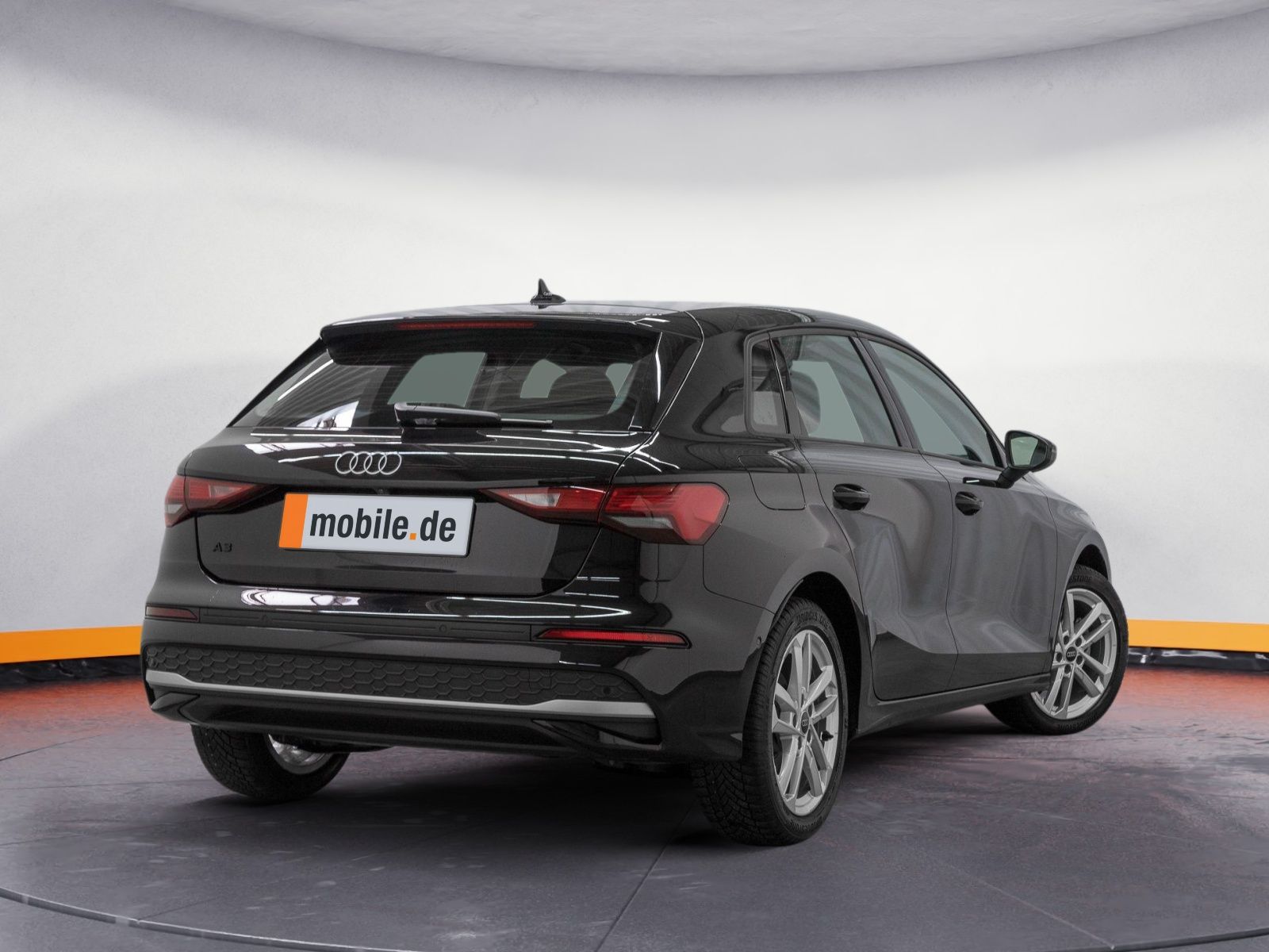 Audi A3 Sportback 35 TDI ADVANCED - Samsaru's Car Outlet