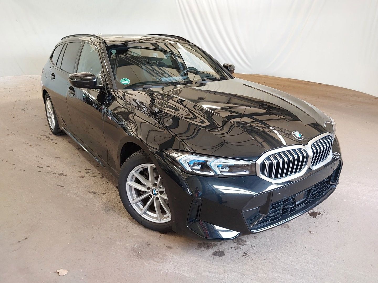BMW 318i Touring M Sport ACC AHK 3ZK HuD IQ KZU HiFi
