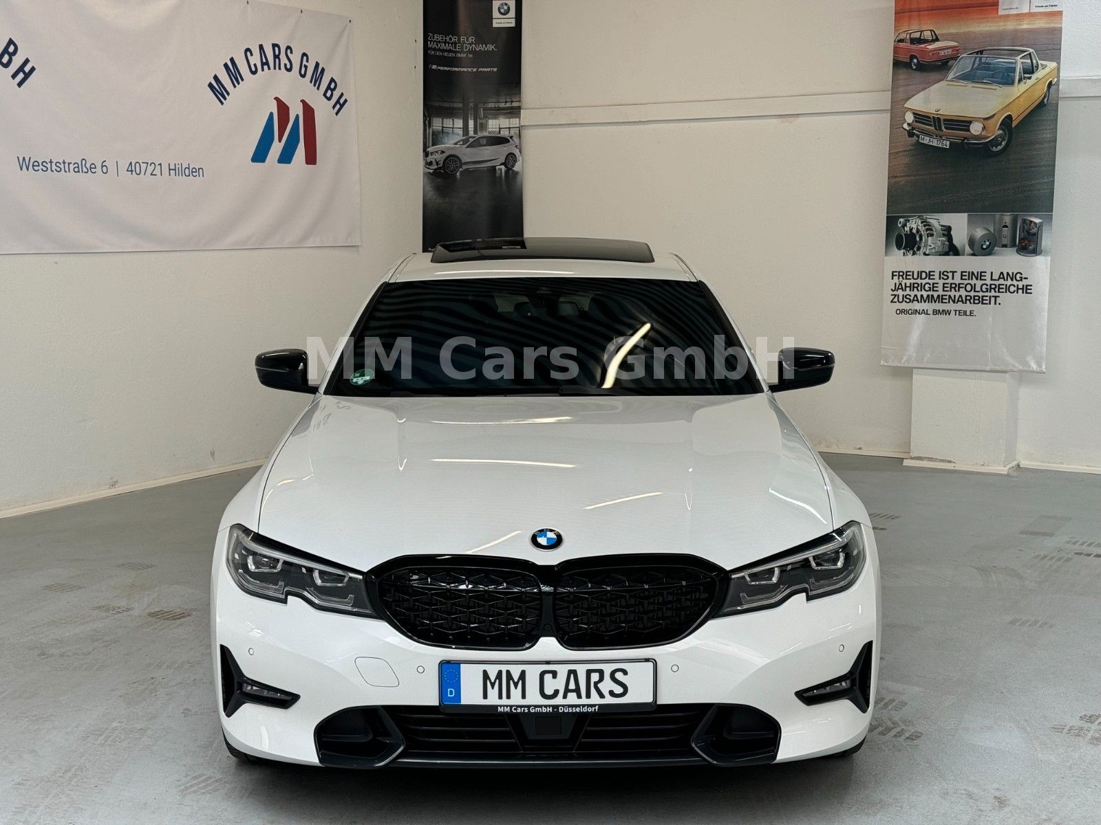 BMW 320d Sport Line - Samsaru's Car Outlet