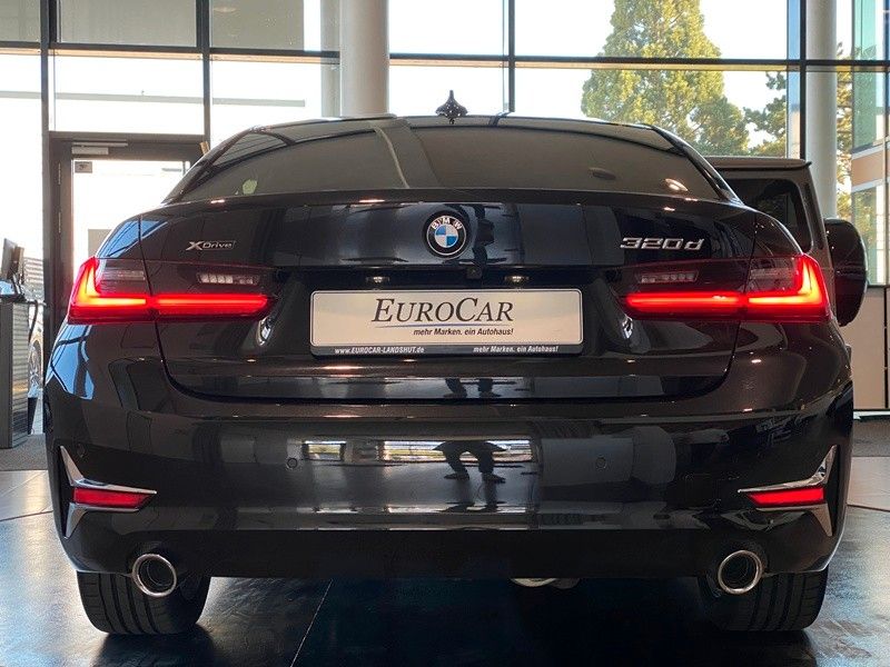 BMW 320d Lim xDr Luxury - Samsaru's Car Outlet