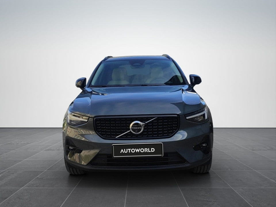 Volvo XC 40 Volvo XC40 Plus Dark B4 (P) AT7 FWD