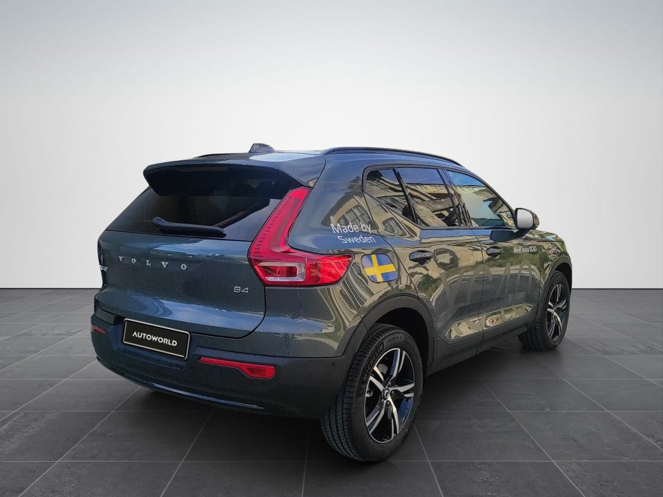 Volvo XC 40 Volvo XC40 Plus Dark B4 (P) AT7 FWD