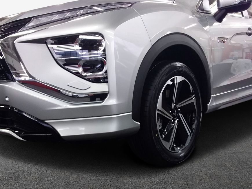 Mitsubishi Eclipse Cross Plug-In Hybrid 4WD Top