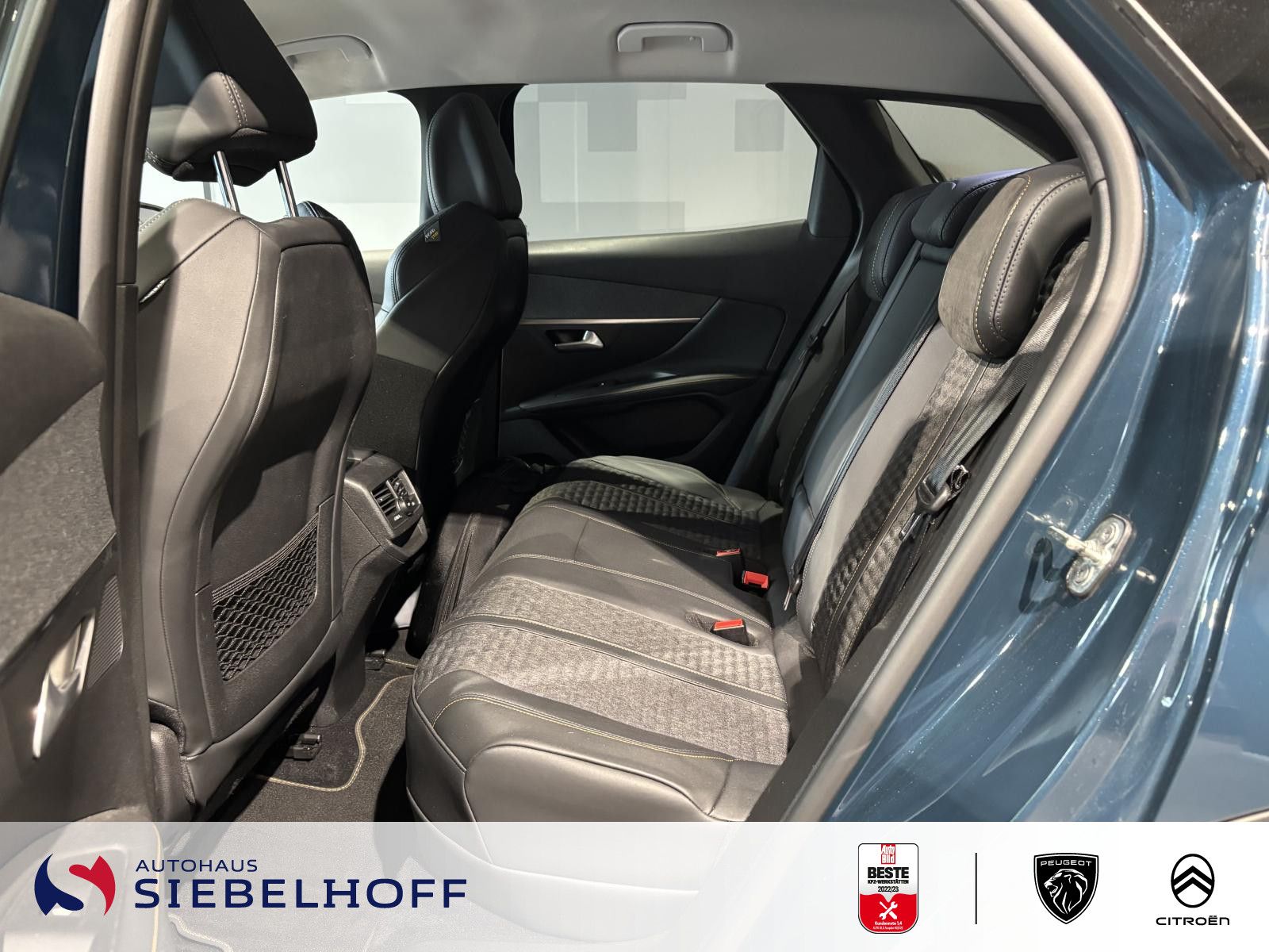 Peugeot 3008 Roadtrip HYBRID 225 e-EAT8