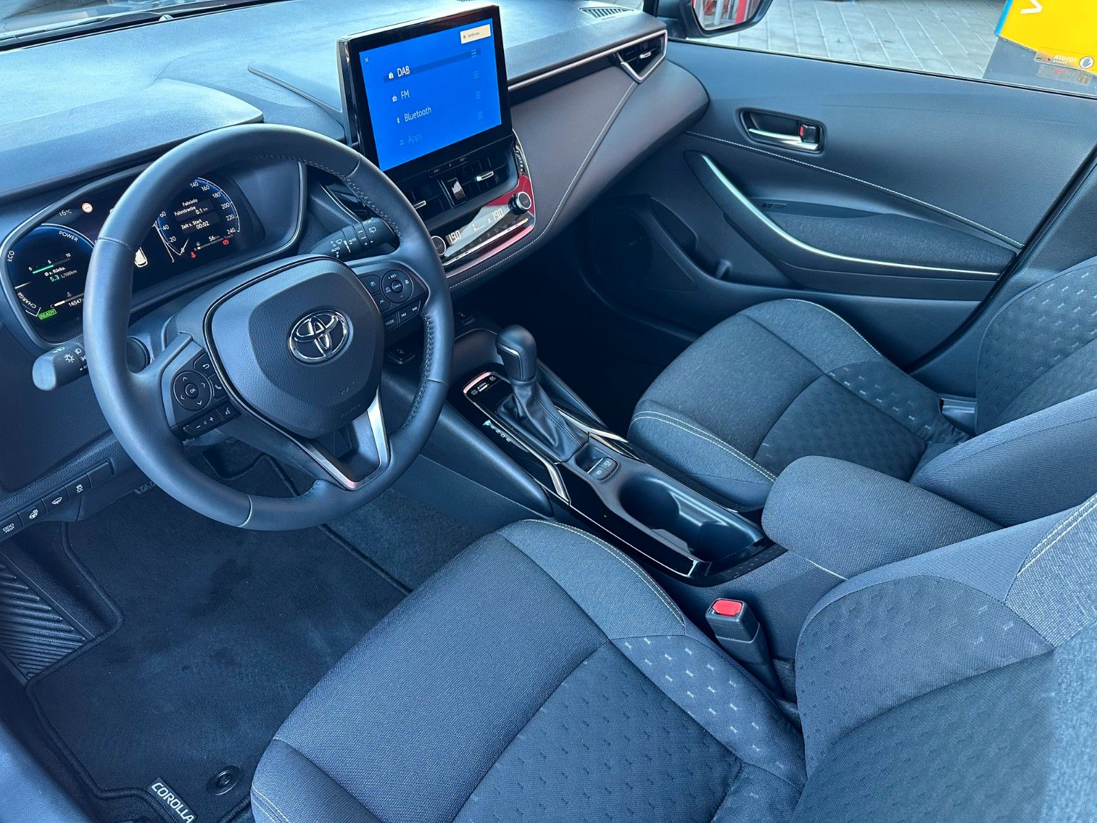Toyota Corolla TS 1.8 Hybrid Business Edition, LED