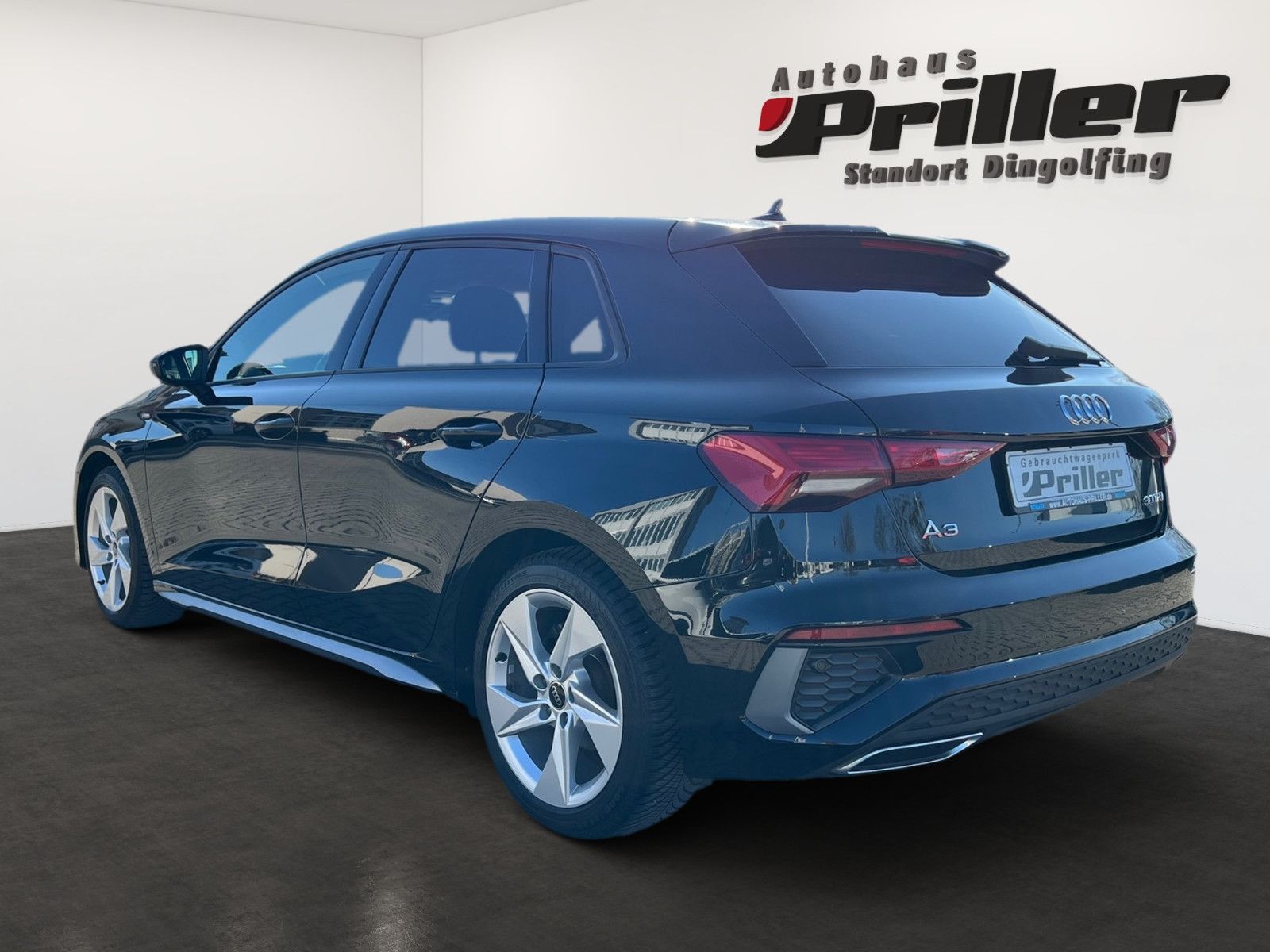 Audi A3 Sportback 30 TFSI S-Line - Samsaru's Car Outlet