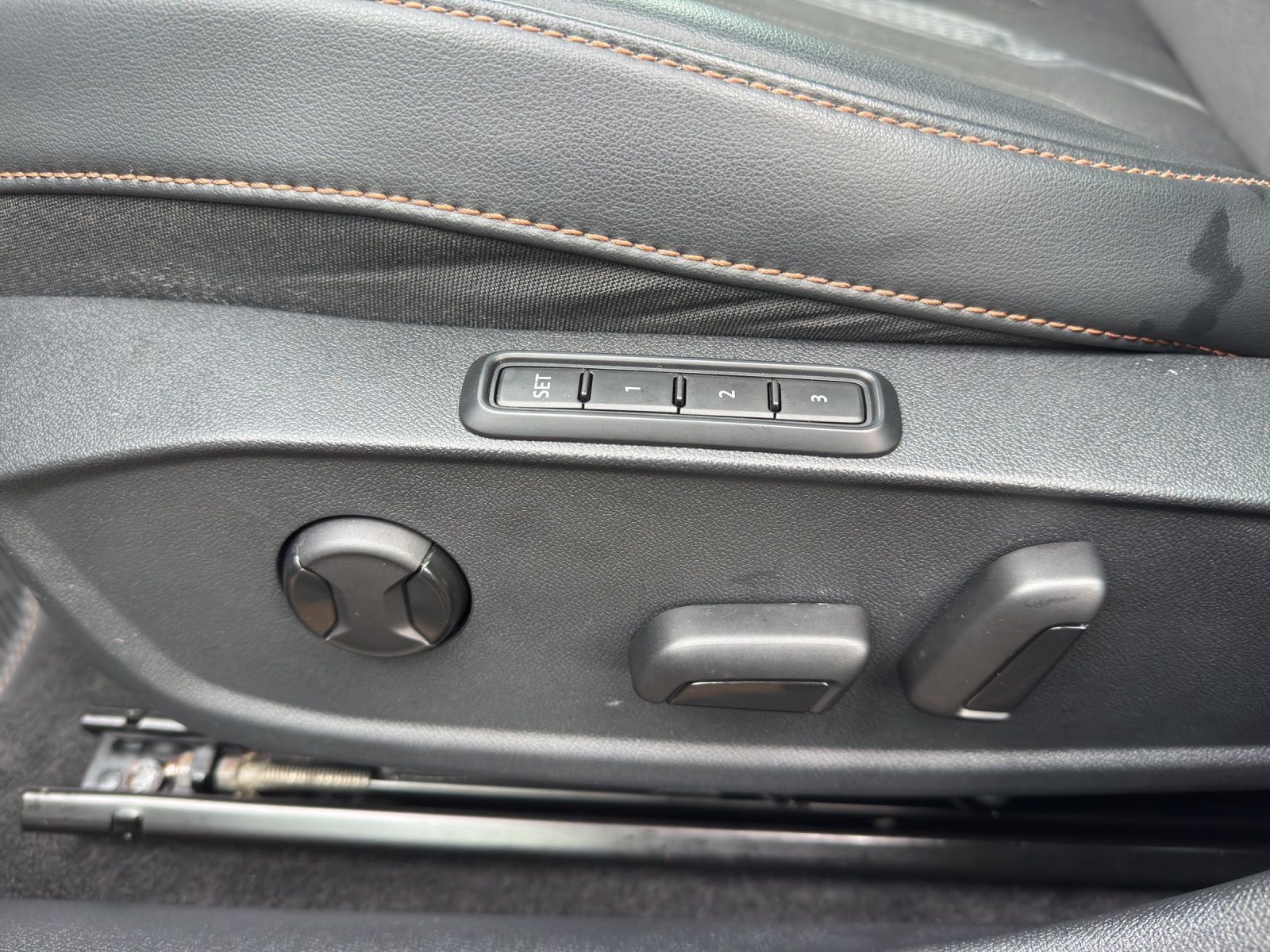 Cupra Formentor 2.0 TSI DSG 4D VZ KAMERA PANO AHK