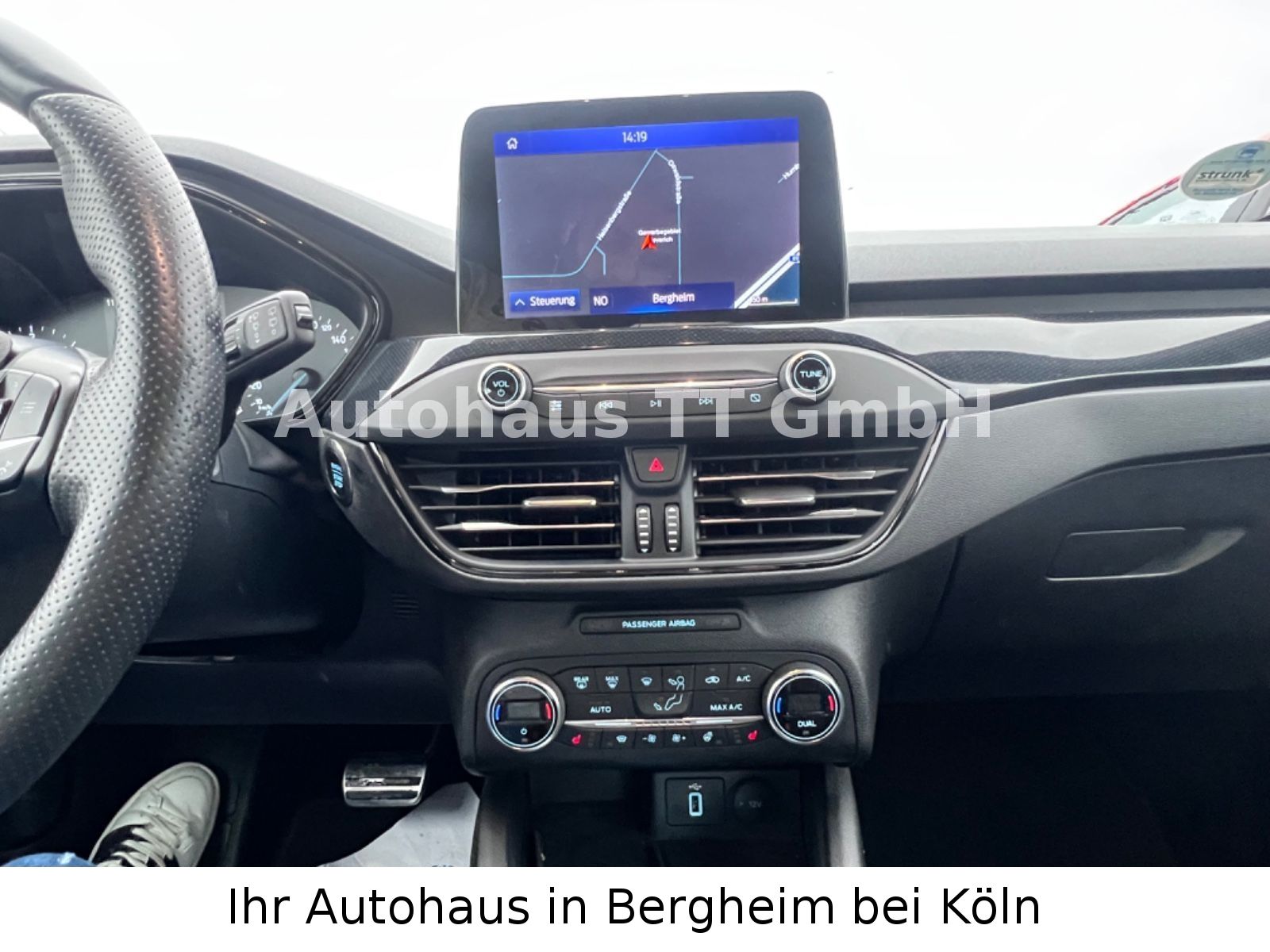Ford Focus ST-Line Turnier - Samsaru's Car Outlet