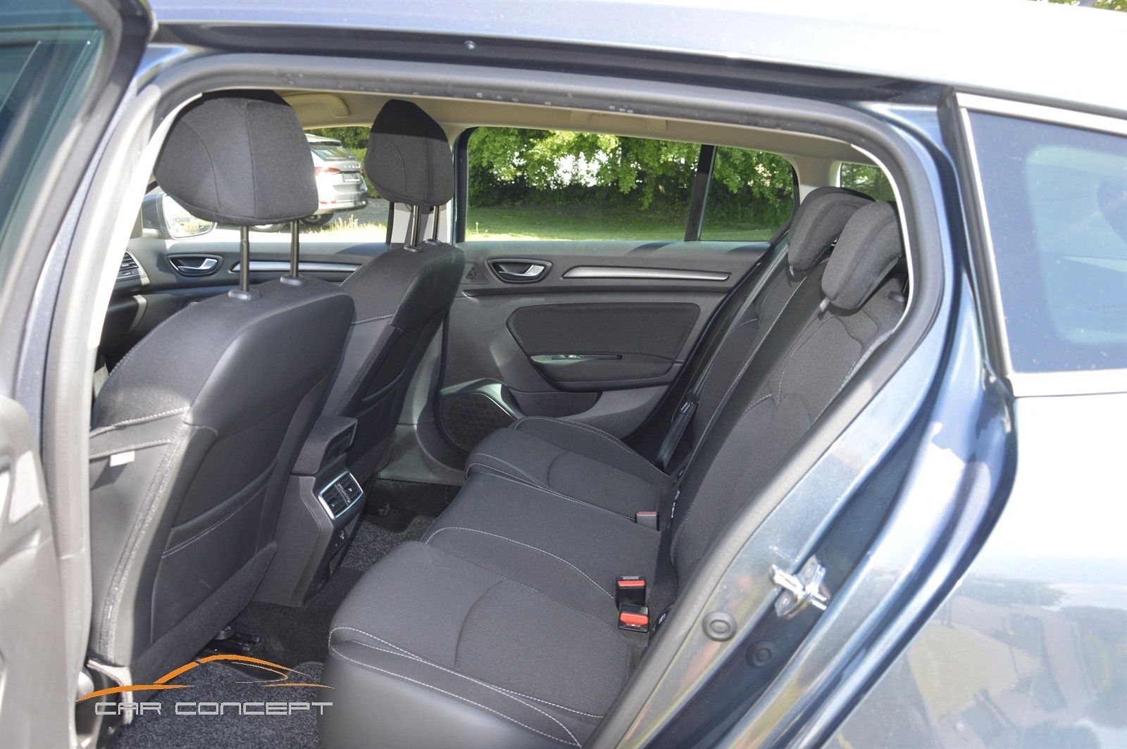 Renault Megane Grand Tour AUT Edition - Samsaru's Car Outlet
