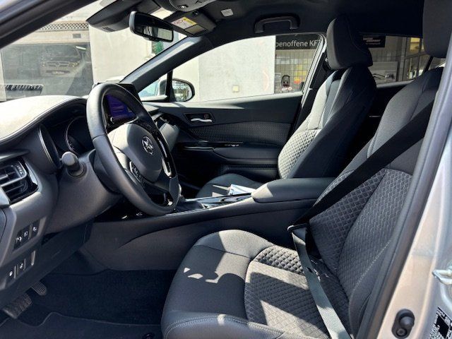 Toyota C-HR 2.0 Hybrid - Samsaru's Car Outlet