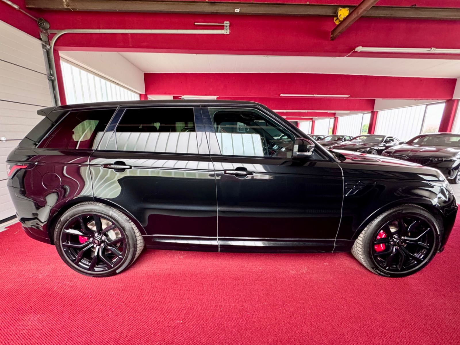Range Rover Sport SVR - Samsaru's Car Outlet