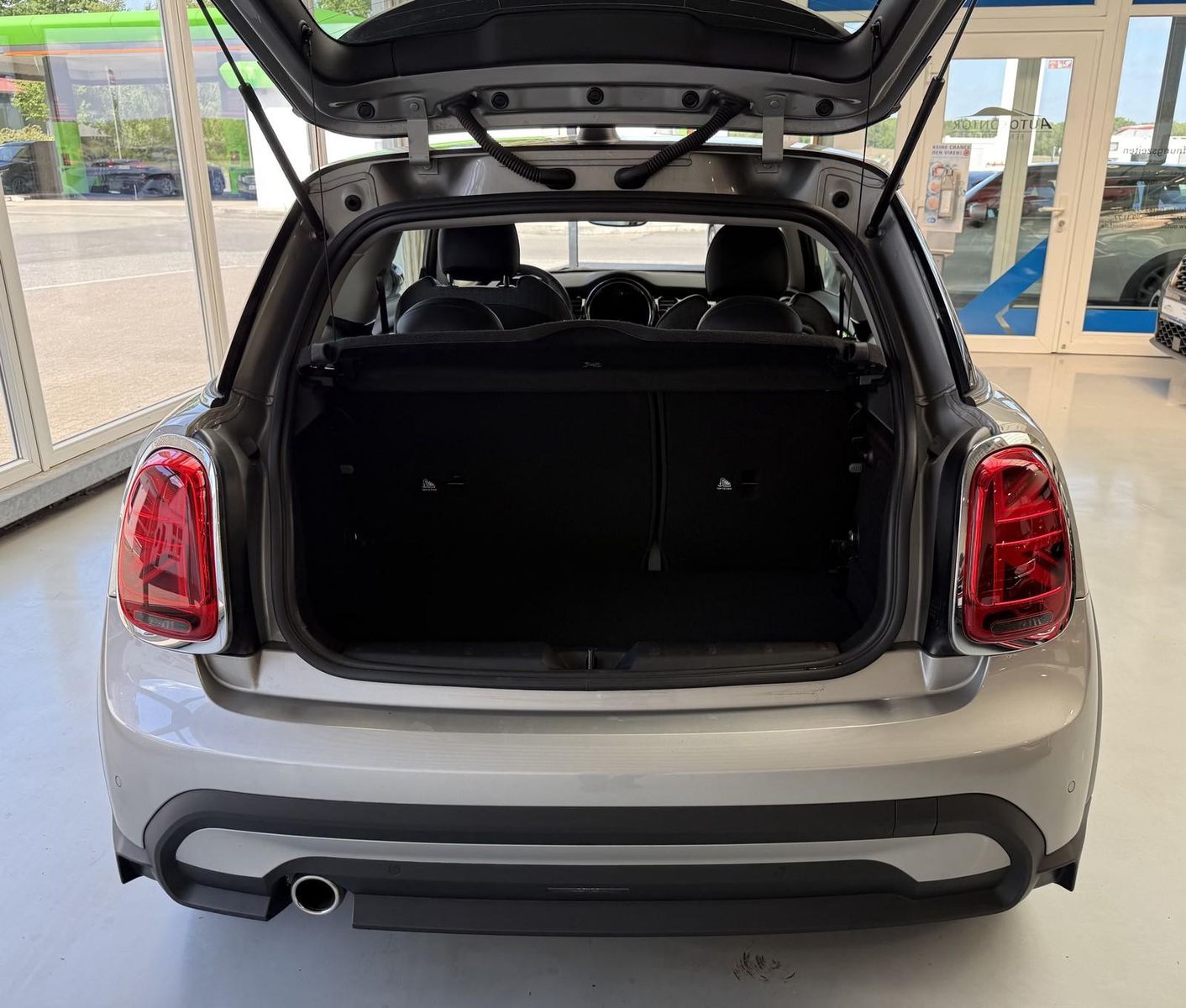 MINI Cooper Sport Resolute Edition - Samsaru's Car Outlet