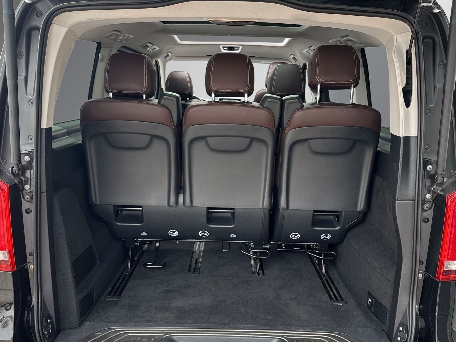Mercedes-Benz V 250 AMG-Line - Samsaru's Car Outlet