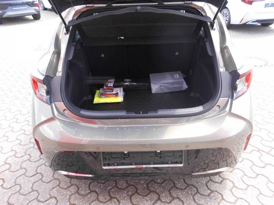 Toyota Corolla HSD - Samsaru's Car Outlet