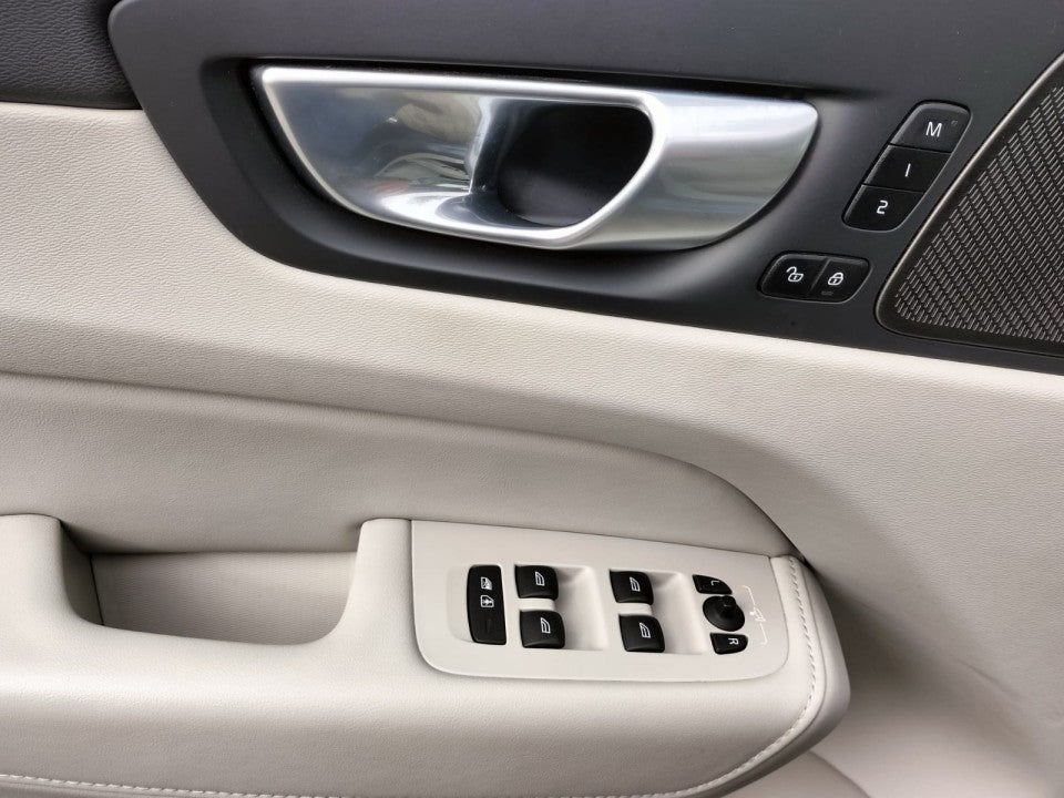 Volvo XC 60 Hybrid 310CP AWD