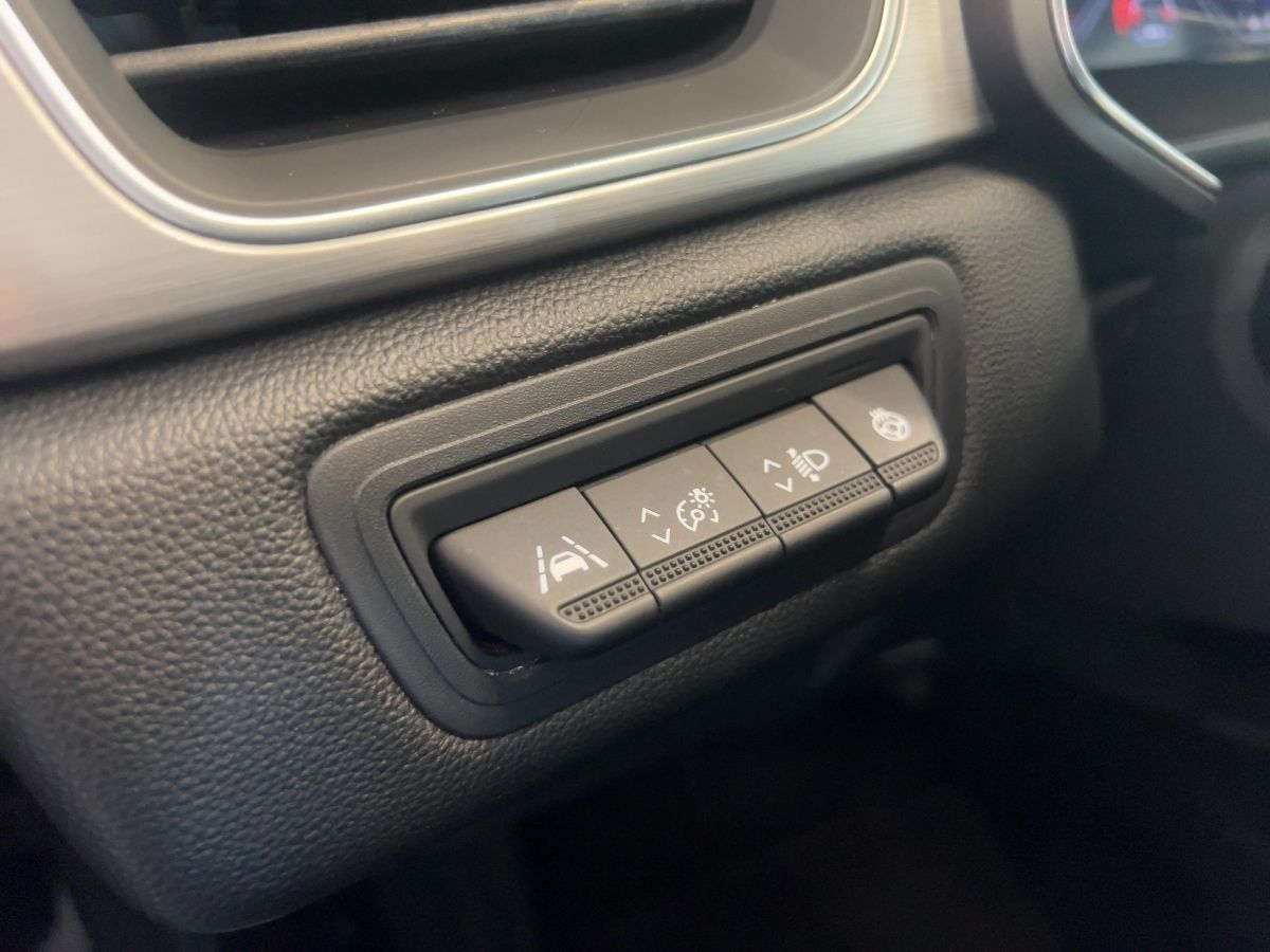 Renault Captur TCe 130 EDC Intens - Samsaru's Car Outlet