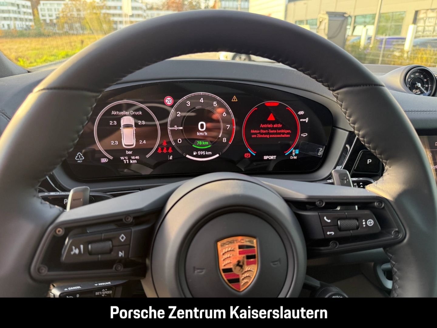 Porsche Cayenne E-Hybrid Black Edition HA-Lenkung 21-Zol
