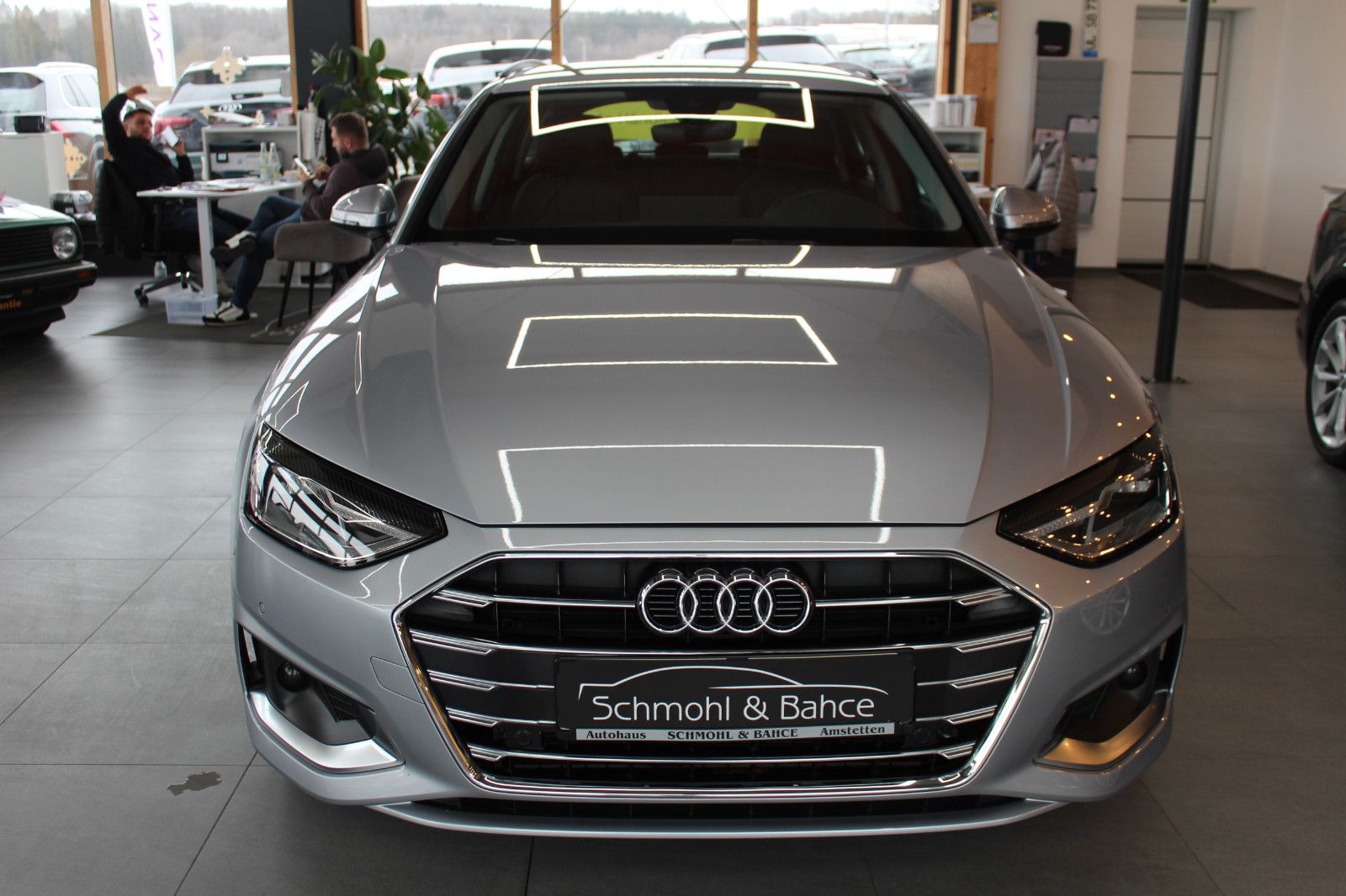 Audi A4 Avant 40 TDI S tronic advanced - Samsaru's Car Outlet