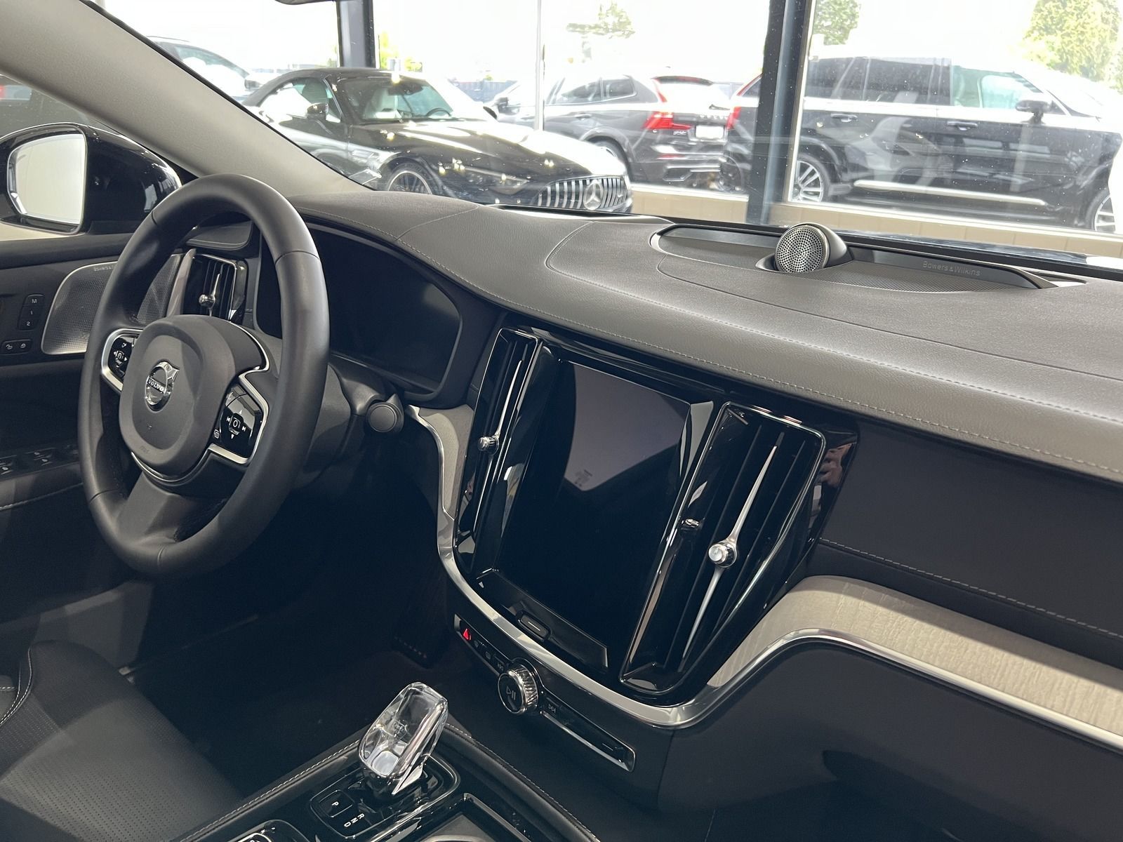 Volvo S60 T8 Ultimate Dark Recharge AWD B&W Massage