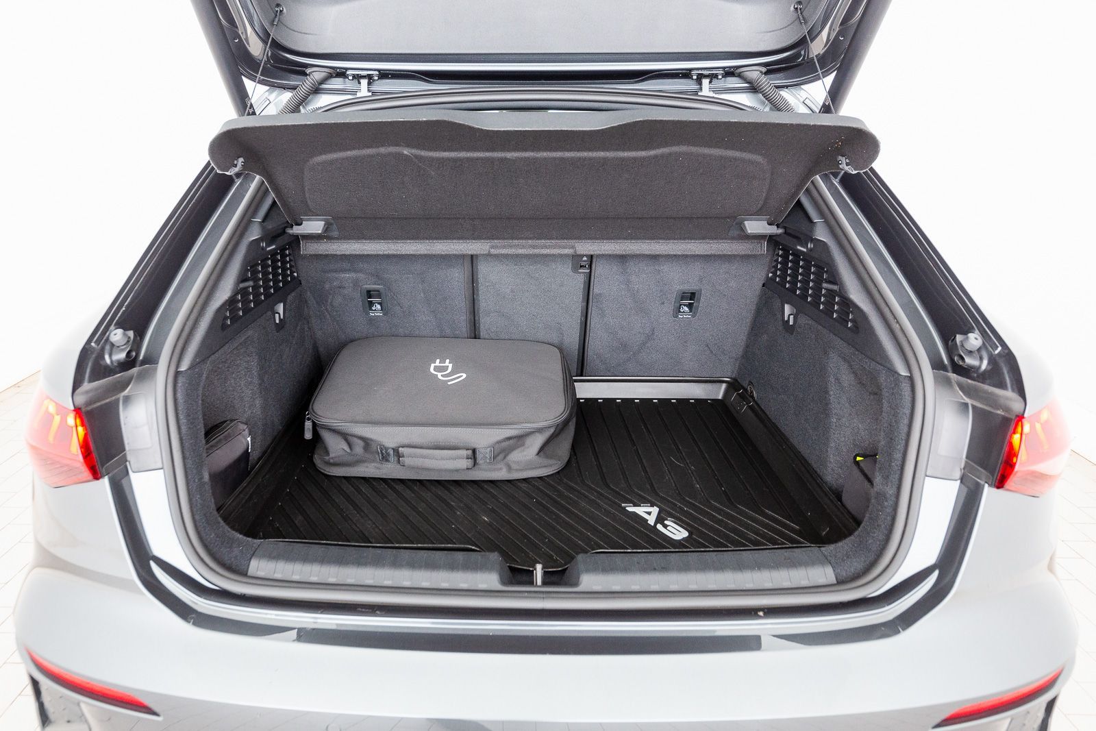 Audi A3 Sportback S line 45 TFSI e S tr. LED NAVI VIR