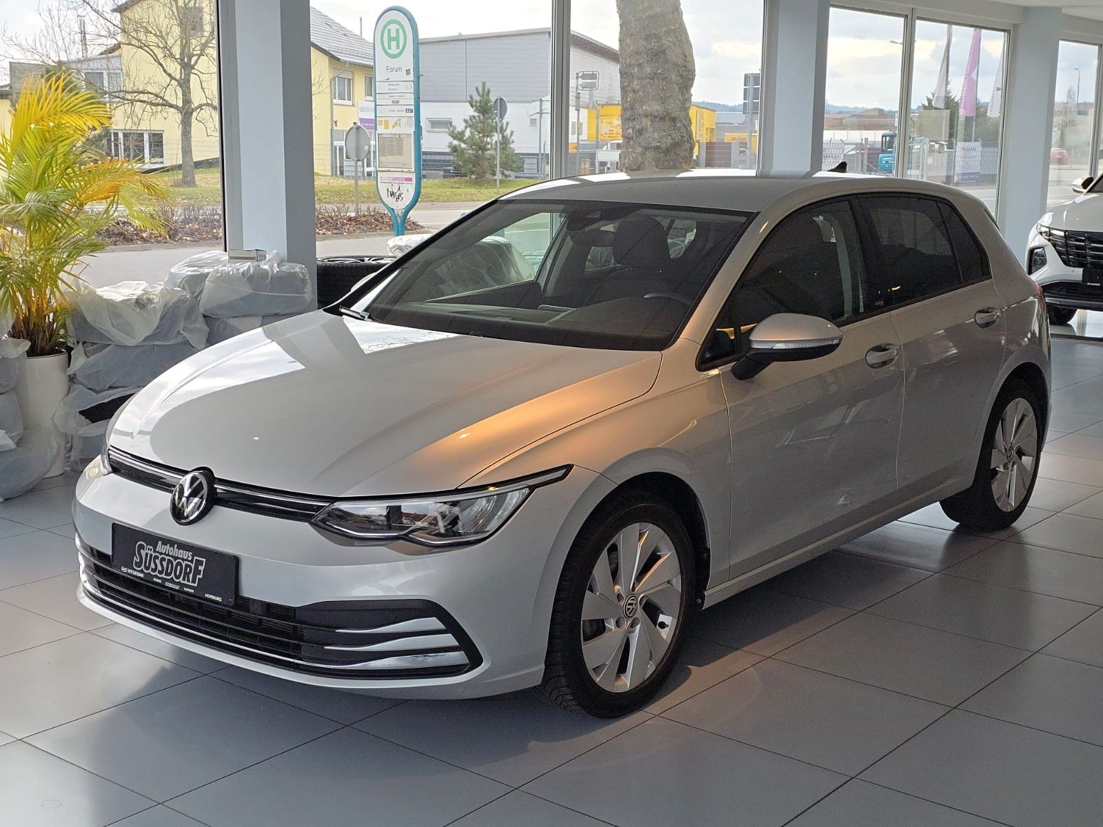 Volkswagen Golf VIII Active - Samsaru's Car Outlet
