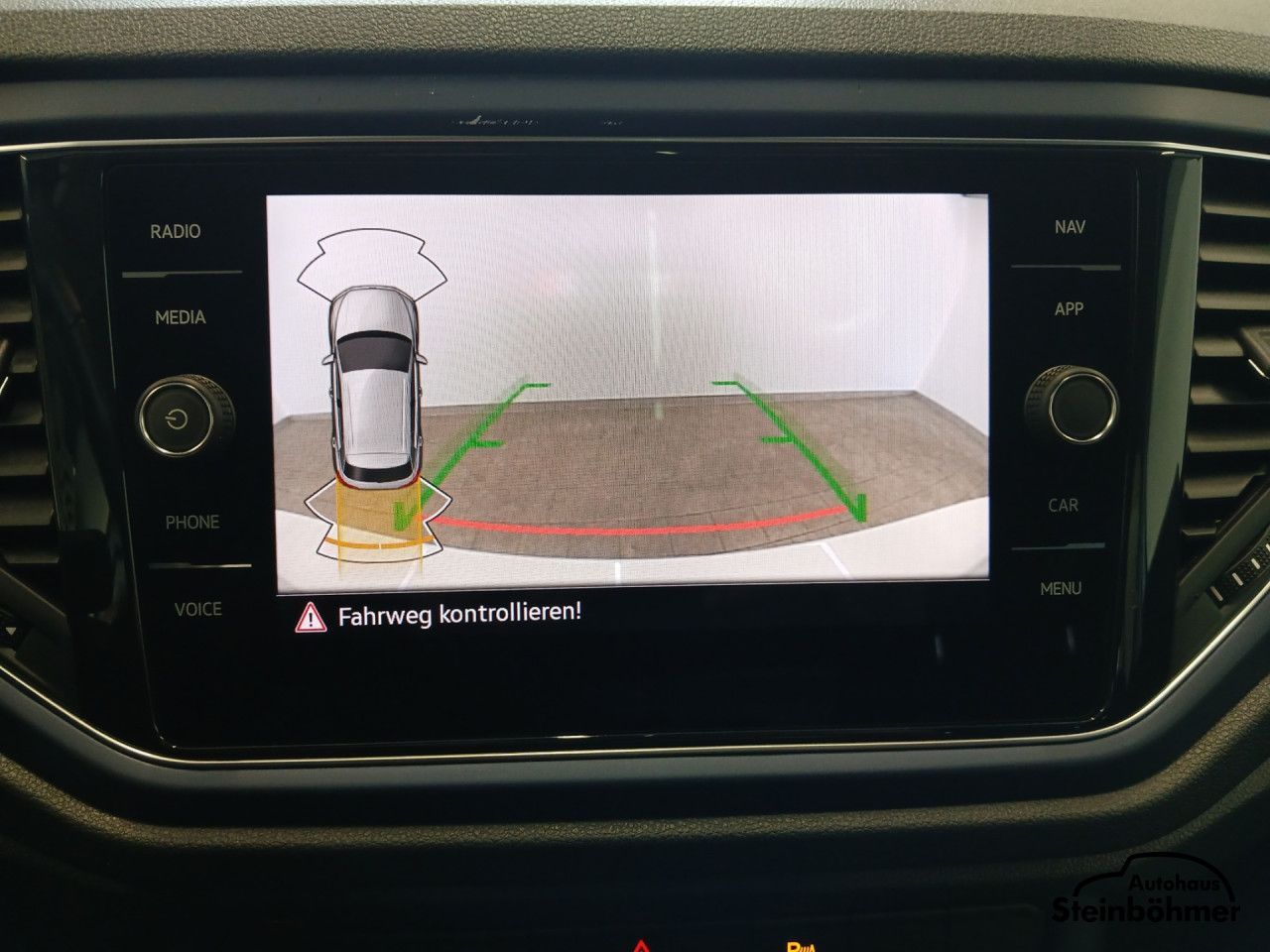 Volkswagen T-ROC United 1.5TSI DSG - Samsaru's Car Outlet