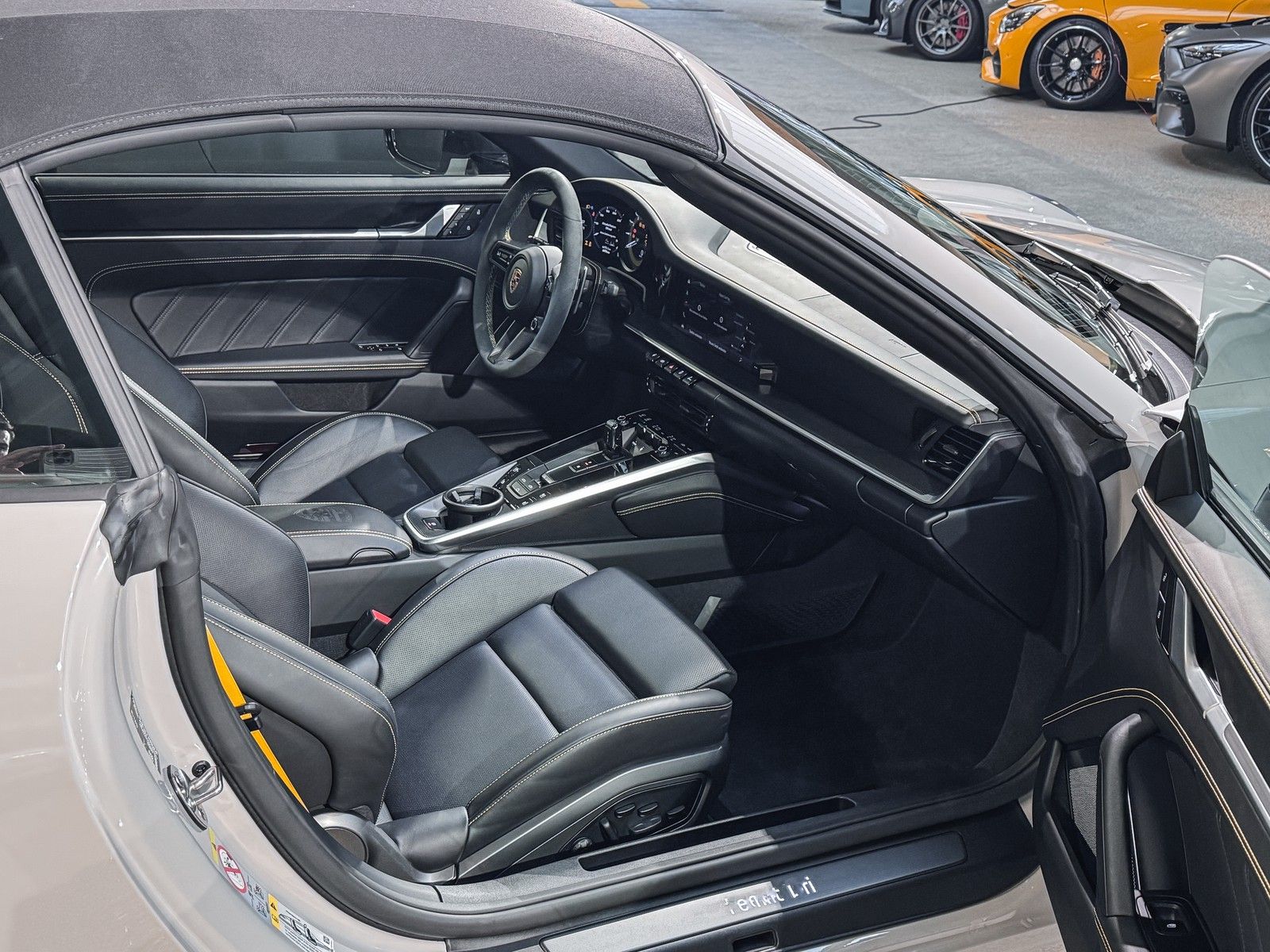 Porsche 911 Turbo S Cabrio AeroKit+Burmester+Carbon