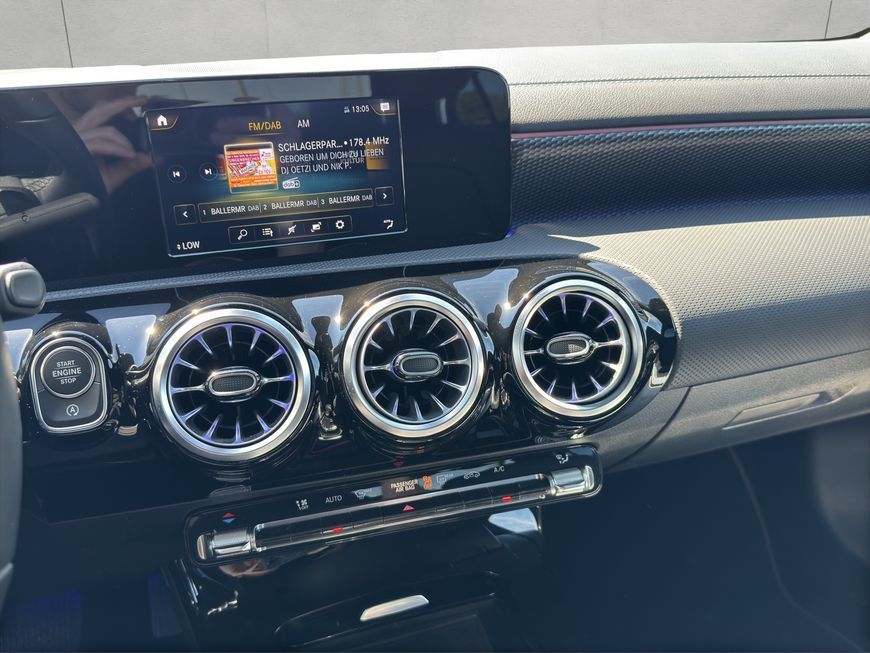 Mercedes-Benz CLA 200 d Progressive - Samsaru's Car Outlet