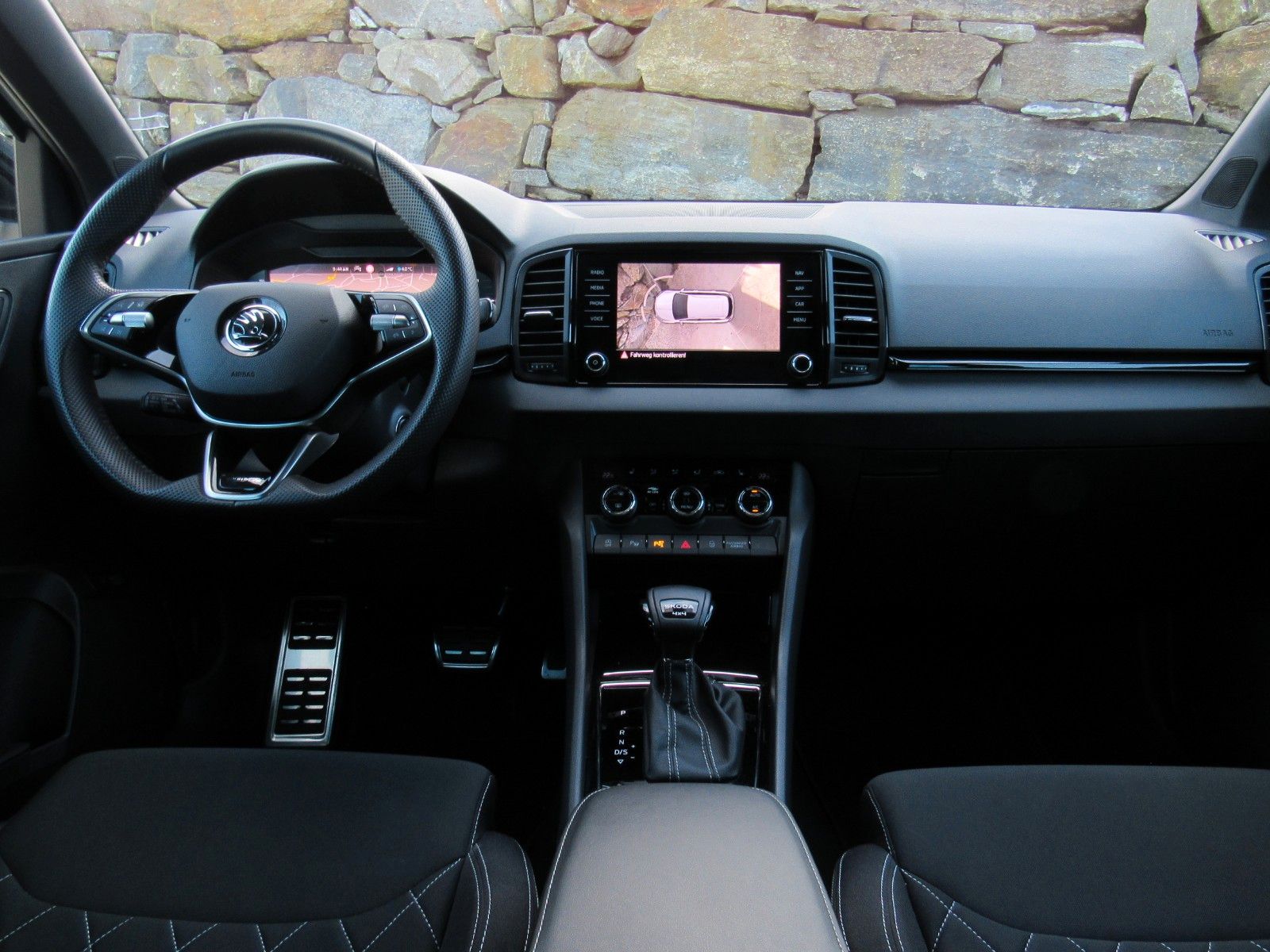 Skoda Karoq 2.0l TDI DSG 4x4 Sportline AHK 360° CANTON