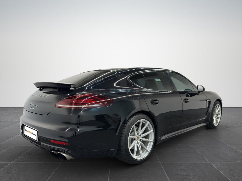 Porsche Panamera 4S Executive 2016
