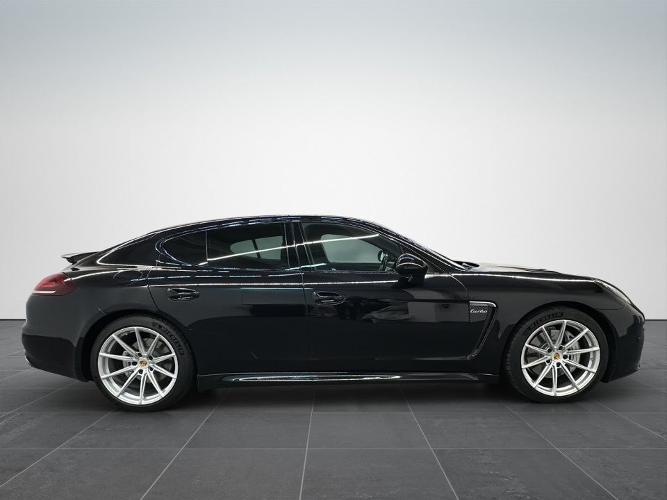 Porsche Panamera 4S Executive 2016