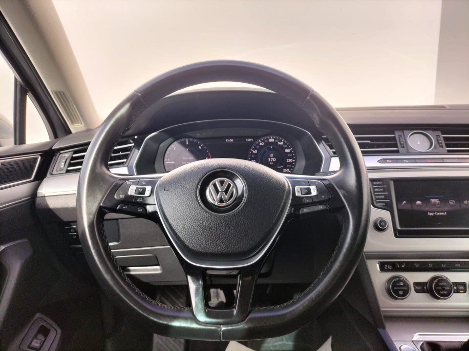 Volkswagen Passat 2.0 TDI 150 CP
