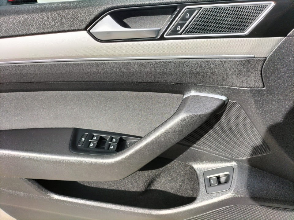 Volkswagen Passat 2.0 TDI 150 CP