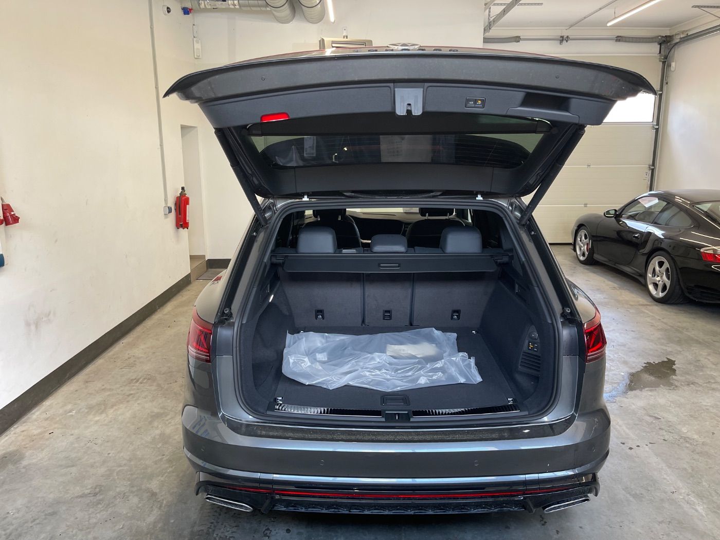 Volkswagen Touareg 3.0 TDI 4Motion R-Line Final Edition