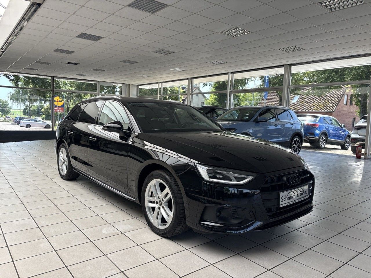 Audi A4 Avant 40 TDI Advanced - Samsaru's Car Outlet