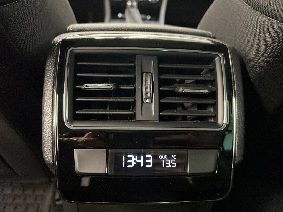 Skoda Superb Sedan 2.0 TDI DSG 150 CP