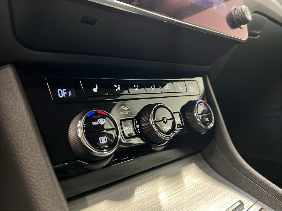 Skoda Superb Sedan 2.0 TDI DSG 150 CP