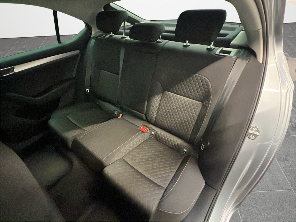 Skoda Superb Sedan 2.0 TDI DSG 150 CP