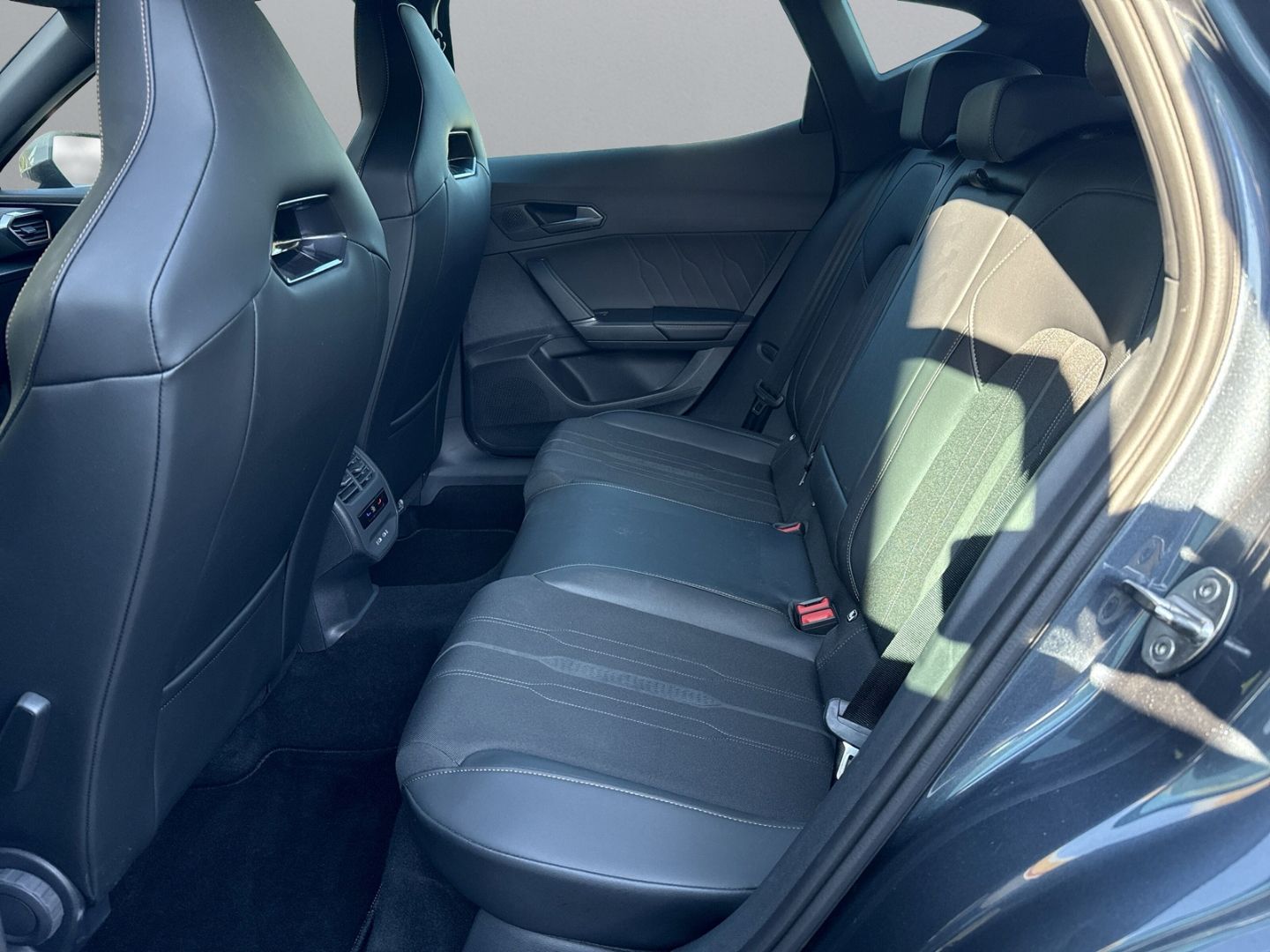Cupra Formentor VZ 4D 2.0TSI *AHK+NAVI+BEATS+COPPER