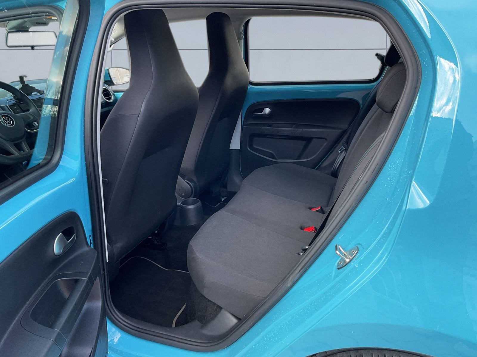 Volkswagen e-Up! Move - Samsaru's Car Outlet