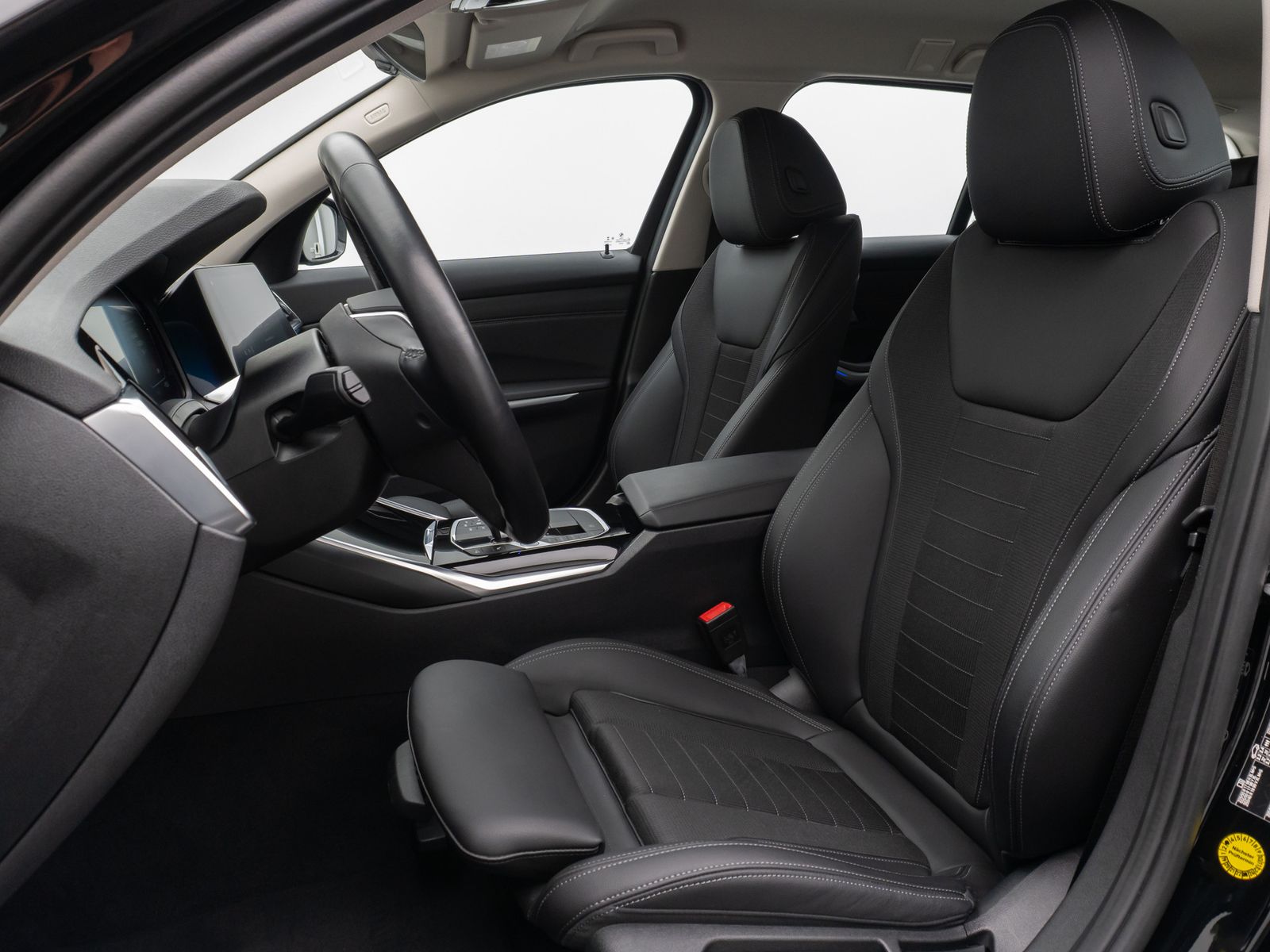 BMW 320d SportLine - Samsaru's Car Outlet