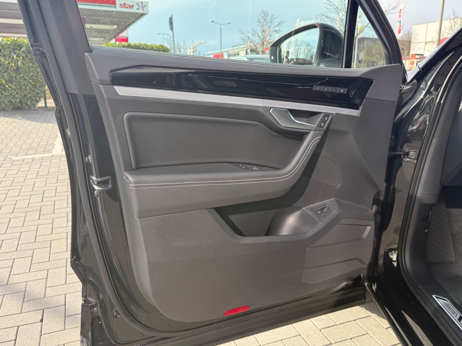 Volkswagen Touareg TDI Luft ACC Stdhzg AHK Pano Allradlenk